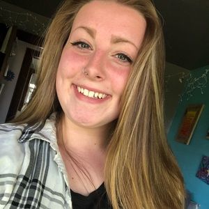 Meet your Posher, Casey